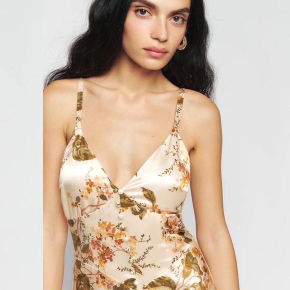 Reformation Esa Silk Dress in Bella - Picture 5 of 8